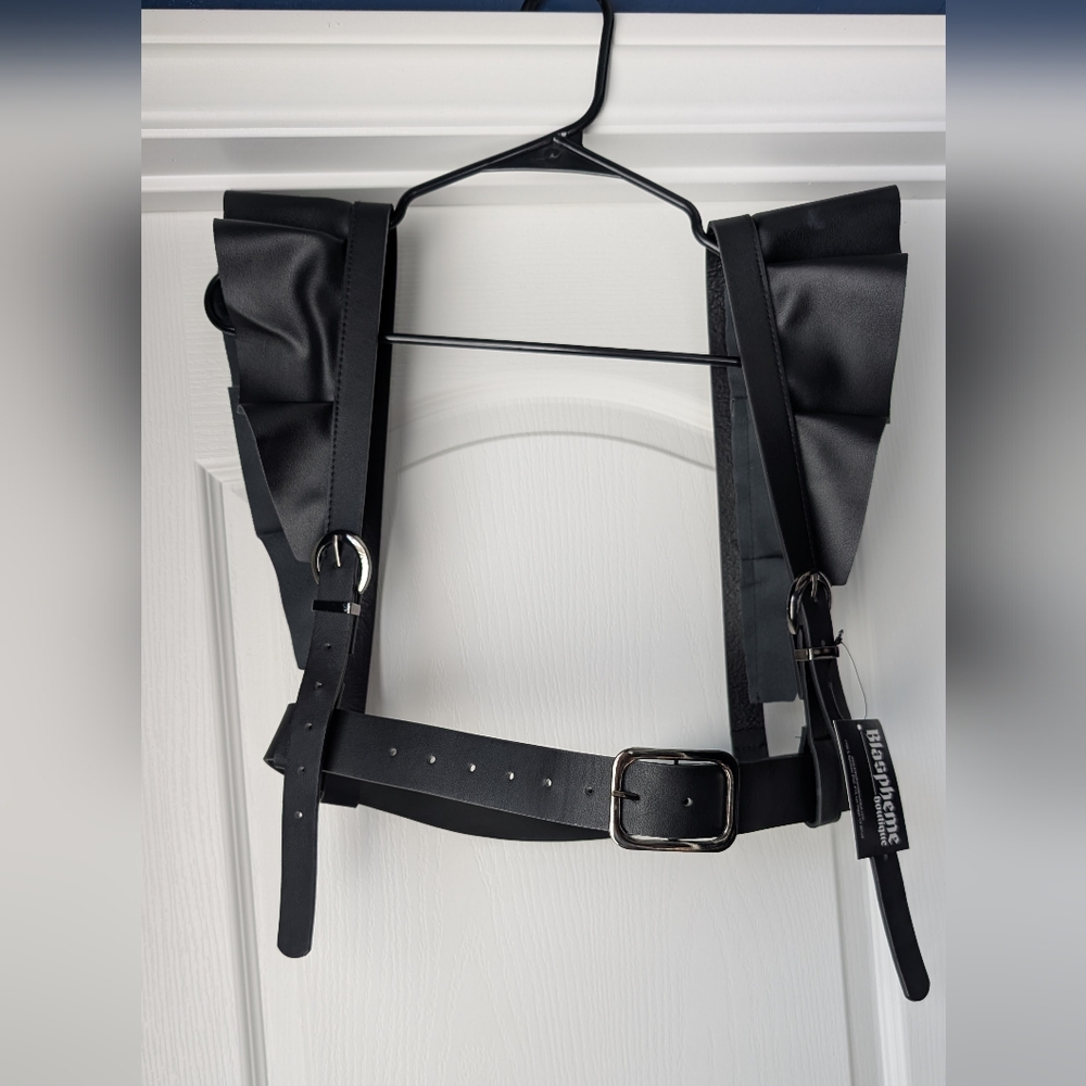 NWT Women's Black Buckled Suspender Harness OS